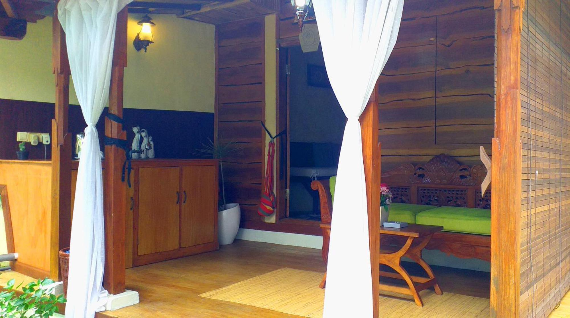 Lafyu Bali Hotel Singaraja  Exterior photo