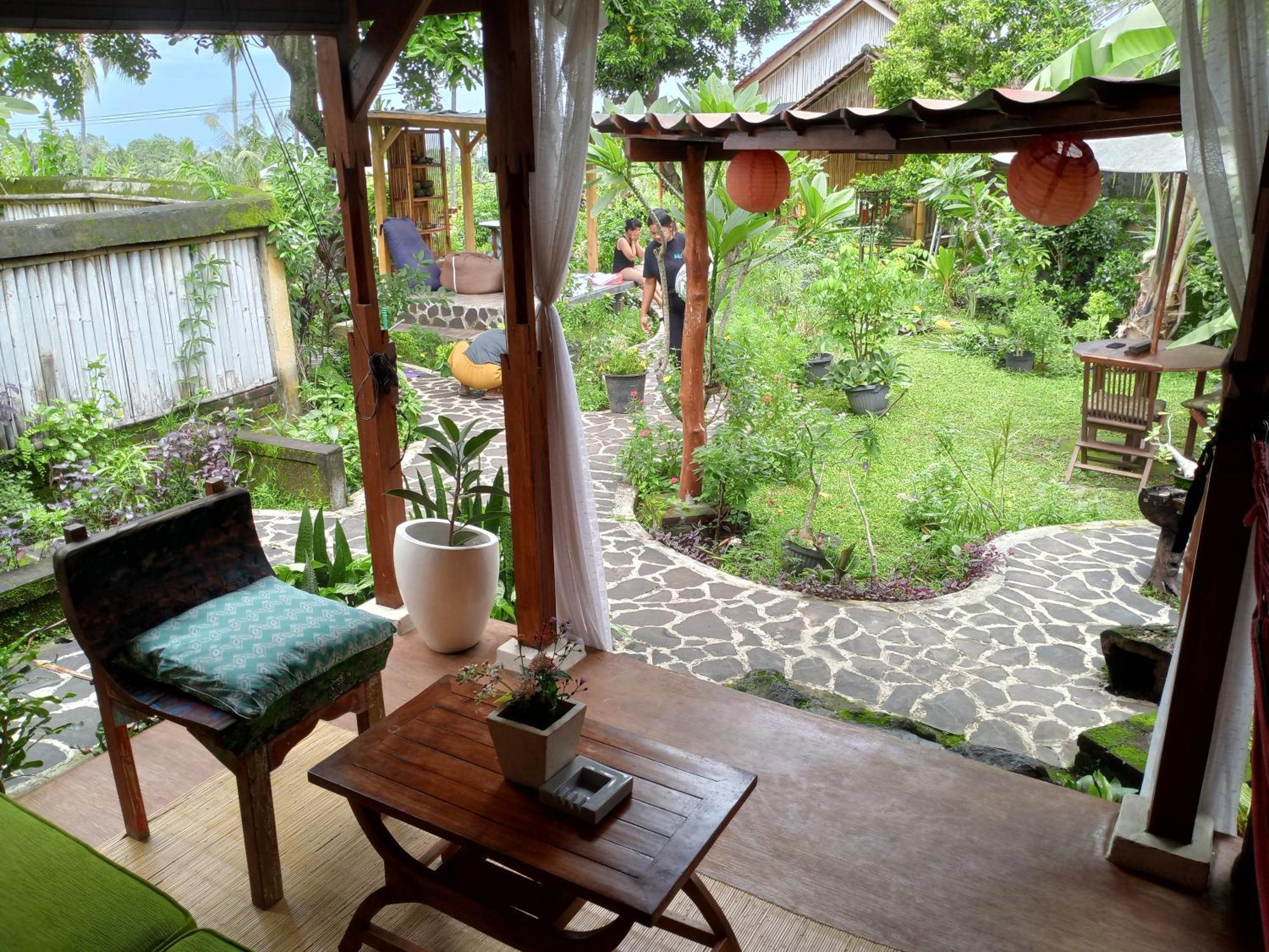 Lafyu Bali Hotel Singaraja  Exterior photo