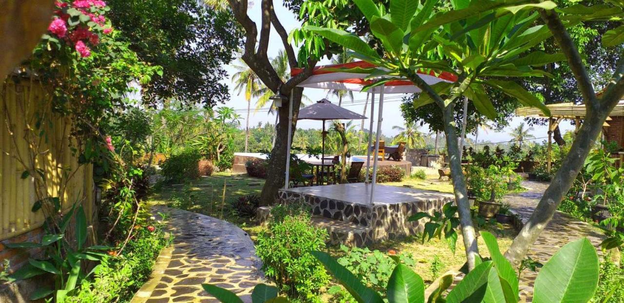 Lafyu Bali Hotel Singaraja  Exterior photo