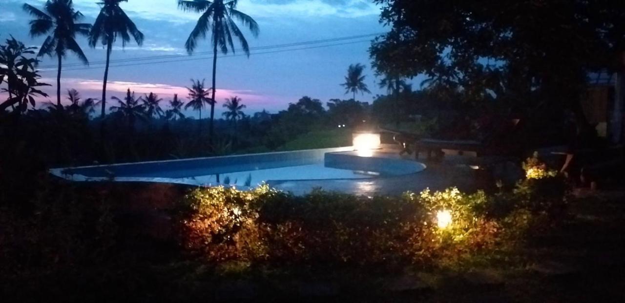 Lafyu Bali Hotel Singaraja  Exterior photo